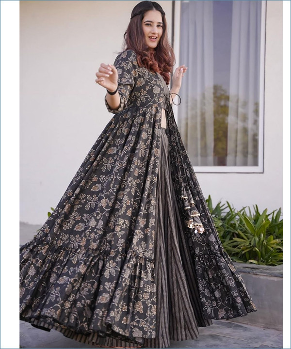 Muslin Digital Printed Suit with Flared Long Jacket Charcoal Black - Image 3
