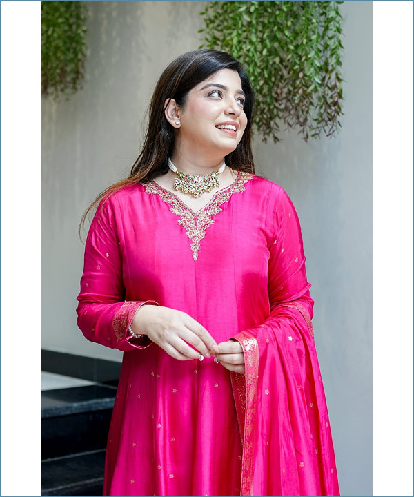 Noor-E-Banarasi Chanderi Anarkali Gown Set - Image 4